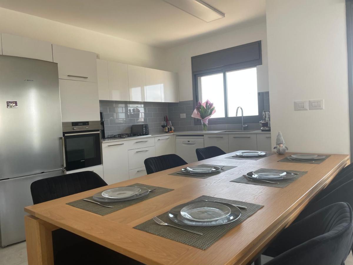 Sea & Fun Apartman Hadera Kültér fotó